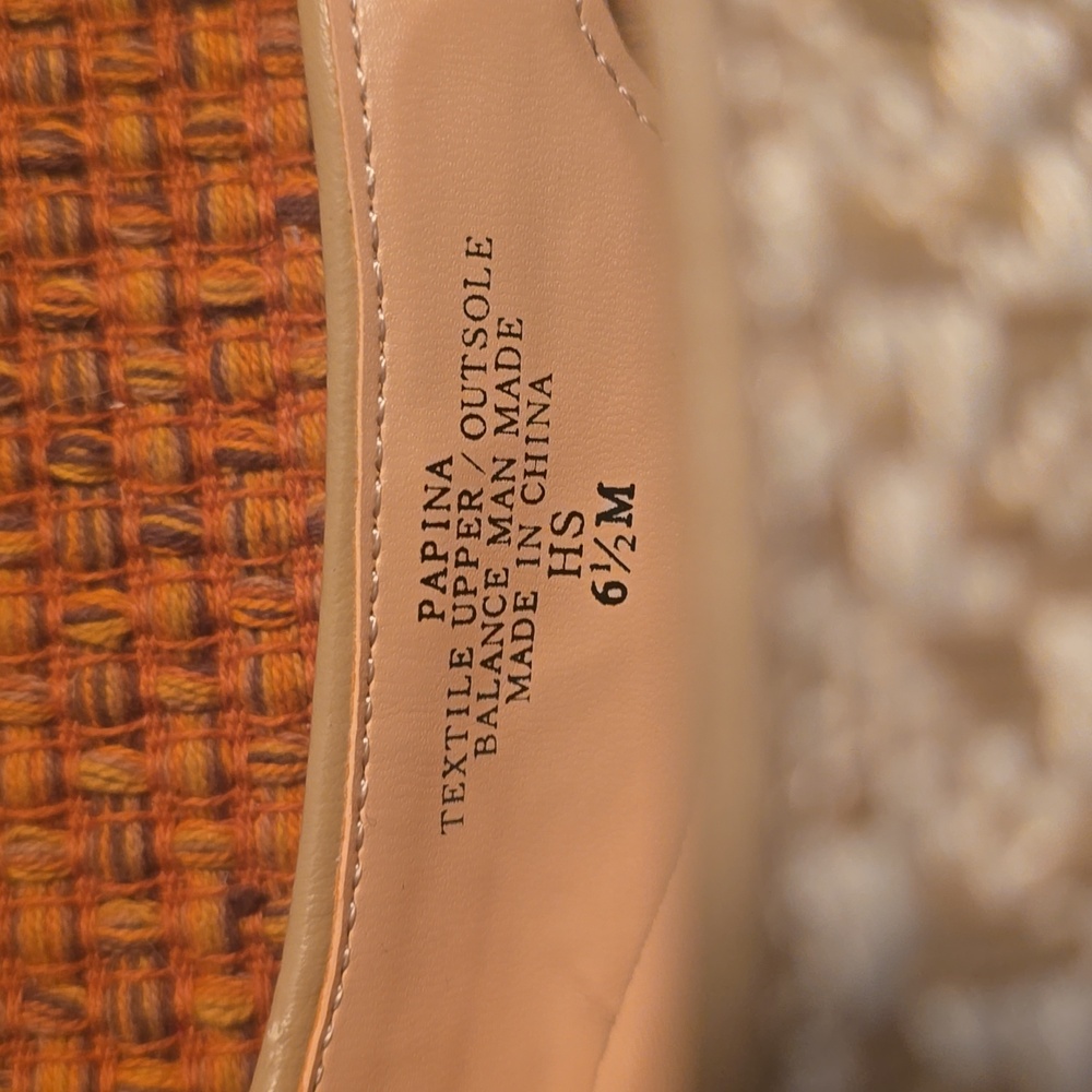 ADRIENNE VITTADINI BRAND WOMEN'S CREAM/TAN COLOR LOW HEEL DRESSY SHOE SIZE 6.5 - Picture 9 of 16